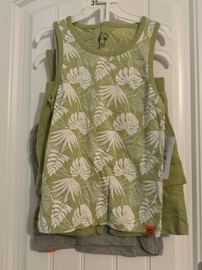Great Free Planet boys size 7 3 piece set tank tops shorts olive green gray new